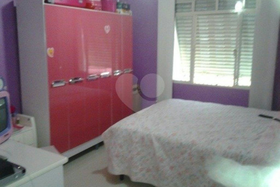 Sobrado à venda ou para alugar com 4 quartos, sendo 1 suíte, em Parada Inglesa, São Paulo, SP
