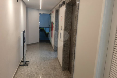 SALA COMERCIAL, ESPAÇO LIVRE DE 59m2, NA ÁREA NOBRE DA BELA VISTA.