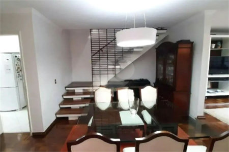 Casa de Vila à venda com 3 quartos, sendo 1 suíte, em Alto da Boa Vista, São Paulo, SP