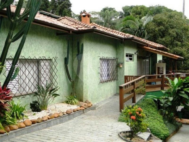 Casa Térrea à venda com 3 quartos, sendo 1 suíte,  em Jardim Floresta, São Paulo, SP