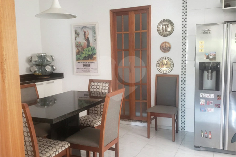 Sobrado à venda com 3 quartos, sendo 1 suíte, em Tremembé, São Paulo, SP