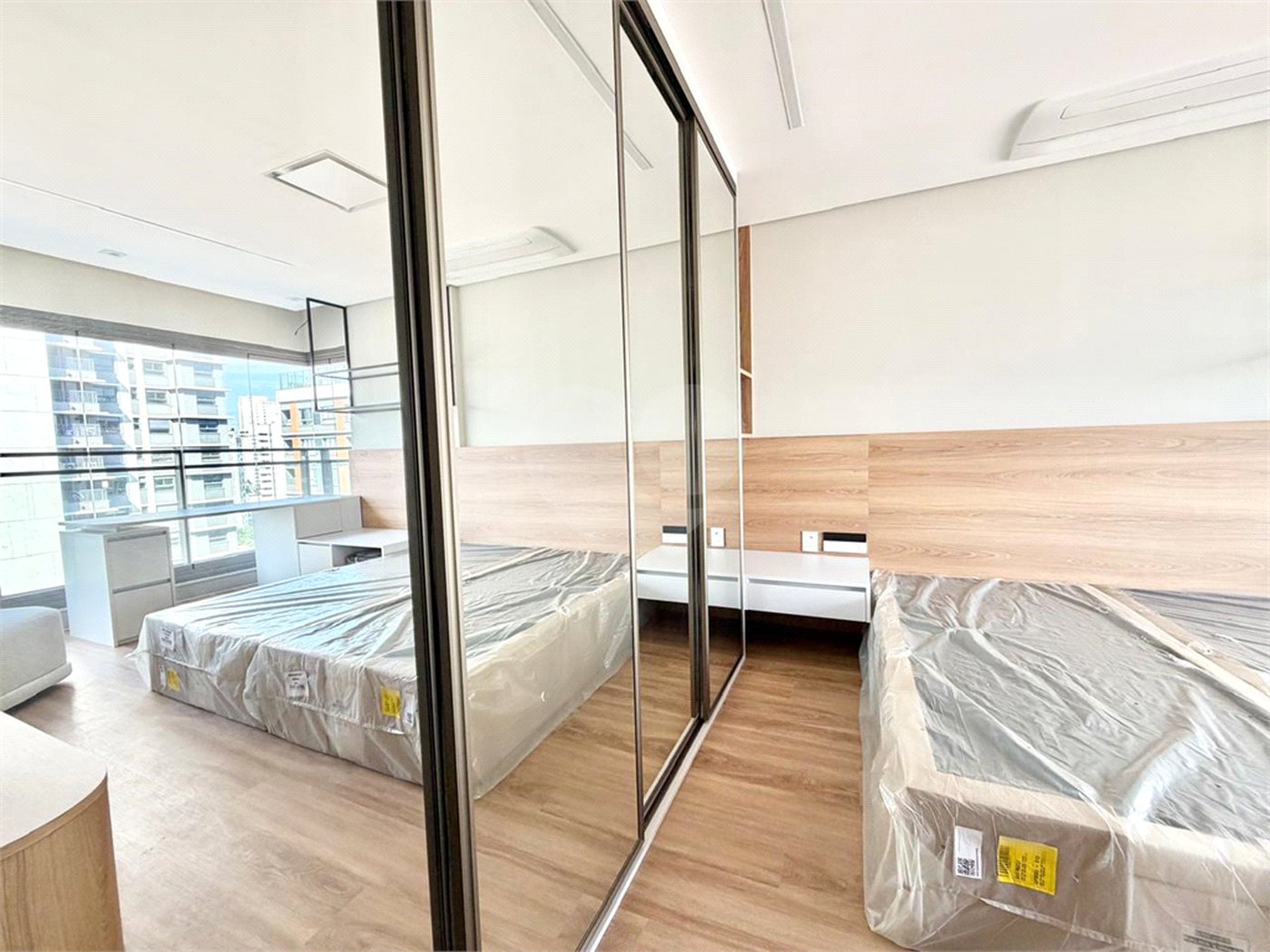 Apartamento à venda com 3 suítes em Campo Belo, São Paulo, SP