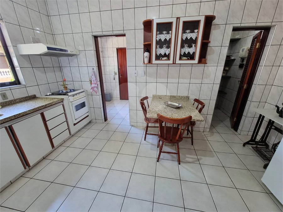 Casa à venda com 4 quartos, sendo 2 suítes, em Bosque, Vinhedo, SP