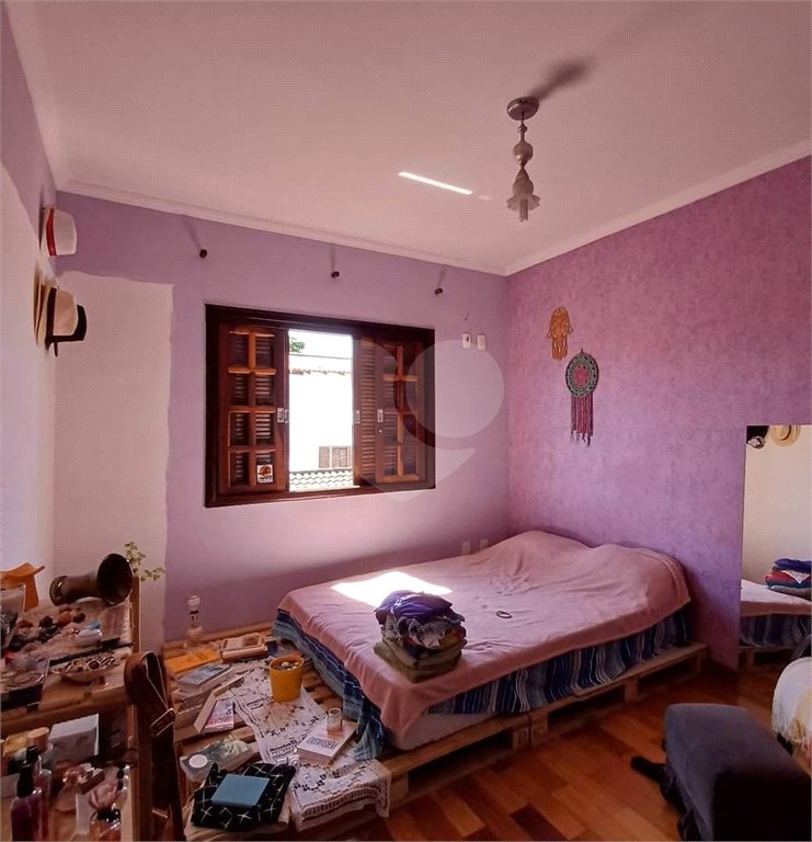 Sobrado à venda com 3 quartos, sendo 2 suítes,  em Jardim Marica, Mogi das Cruzes, SP