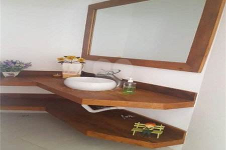 Casa à venda com 3 quartos, sendo 1 suíte, no condomínio Village Ipanema 1, Araçoiaba da Serra - SP