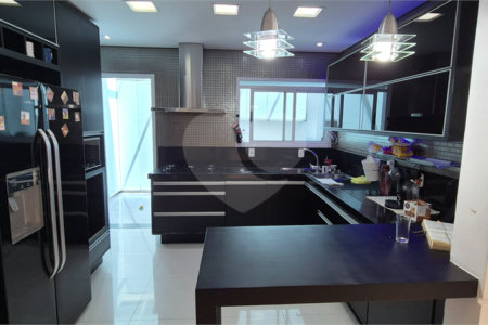 Casa à venda com 4 quartos, sendo 2 suítes,  no condomínio Aromaz, São Bernardo do Campo - SP