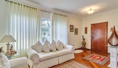 Casa à venda ou para alugar com 4 quartos, sendo 2 suítes,  em Jardim Prudência, São Paulo, SP