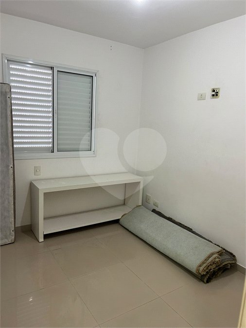 Casa à venda com 3 quartos, sendo 1 suíte,  no condomínio Village St. Louis, São Paulo - SP