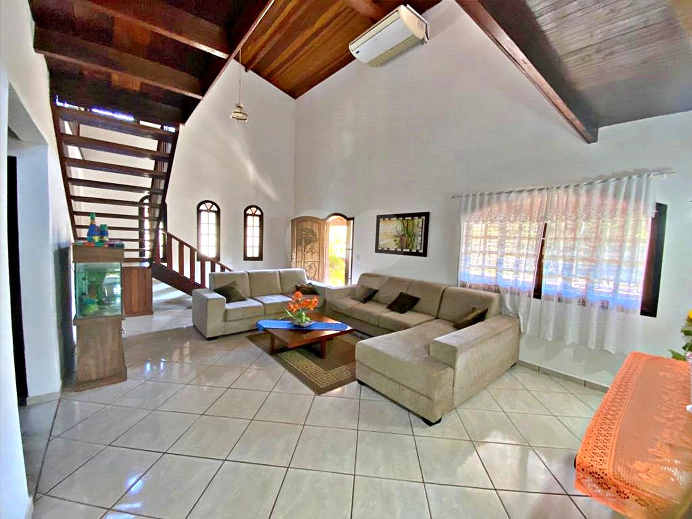 Chácara à venda com 3 quartos, sendo 1 suíte,  em Monterrey, Louveira, SP