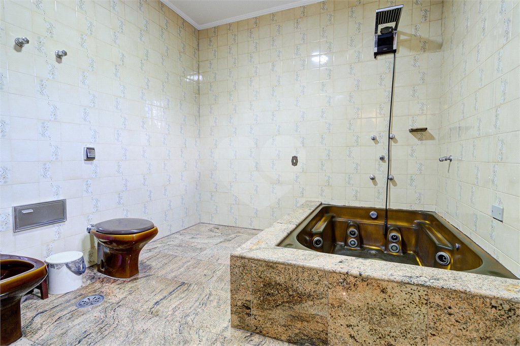 Casa à venda com 3 suítes em Morumbi, São Paulo, SP