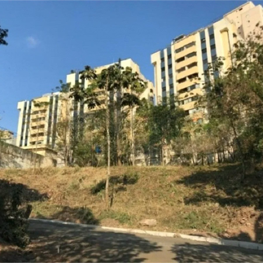 Terreno à venda em Vila Suzana, São Paulo, SP