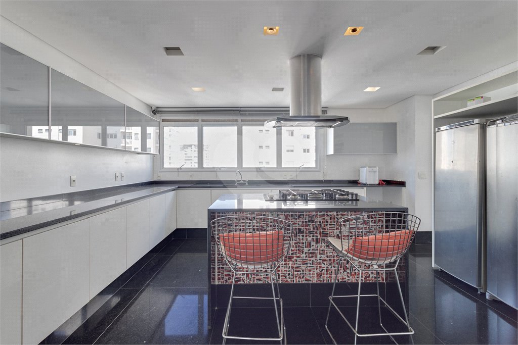 Apartamento à venda com 4 suítes em Campo Belo, São Paulo, SP