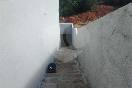 Casa à venda com 2 quartos, sendo 1 suíte, em Jardim Santo Antônio, Atibaia, SP