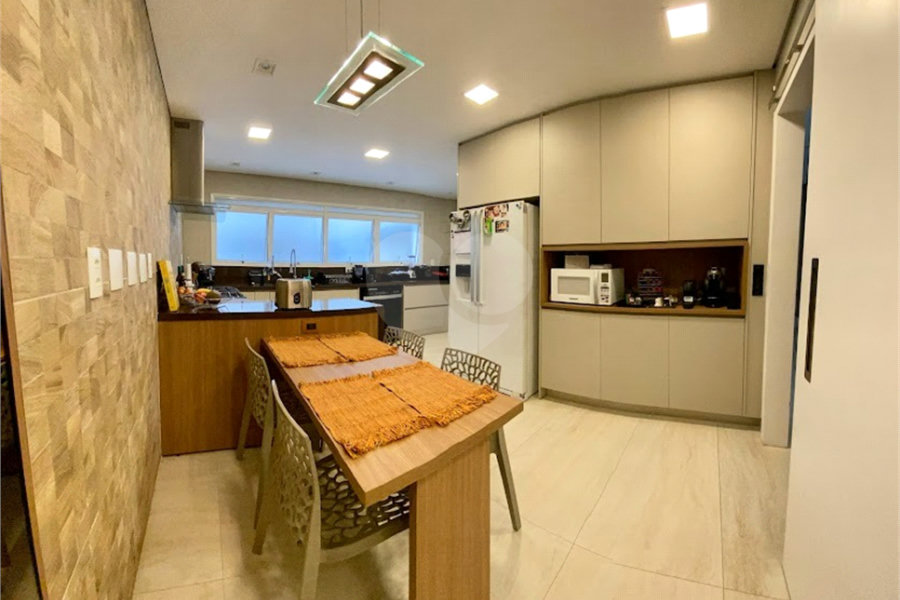 Apartamento à venda com 3 suítes em Morumbi, São Paulo, SP
