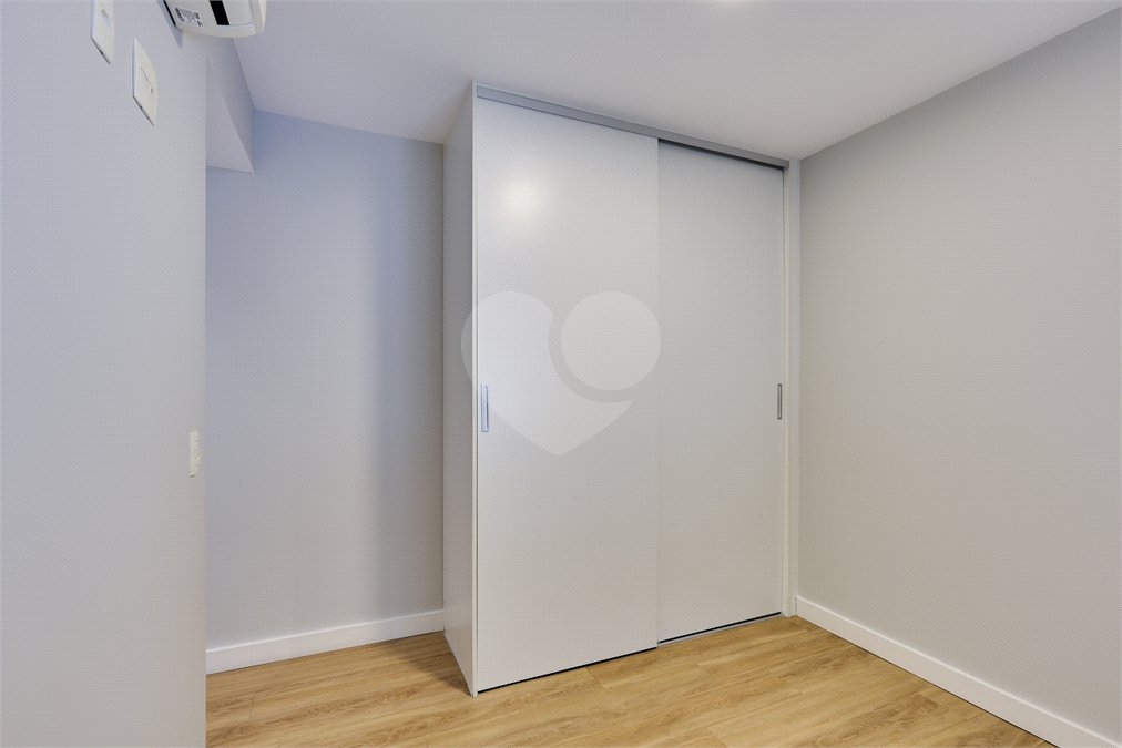 Apartamento à venda com 4 quartos, sendo 3 suítes, em Granja Julieta, São Paulo, SP