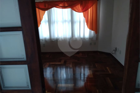 Sobrado 3 quartos 1 suíte