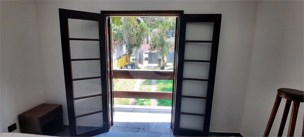 Casa à venda ou para alugar com 4 quartos, sendo 2 suítes, em Mantiqueira, Mairiporã, SP
