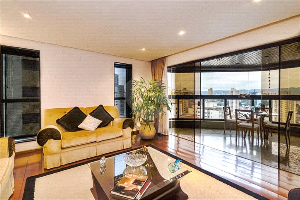 Apartamento à venda com 4 quartos, sendo 3 suítes, em Santana, São Paulo, SP