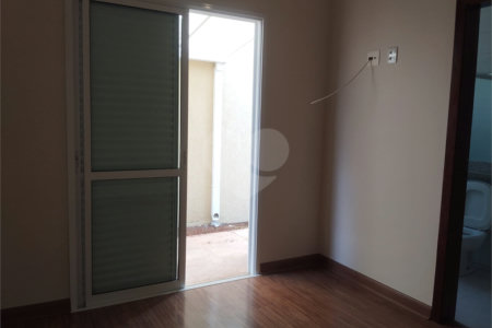 Casa à venda com 3 quartos, sendo 1 suíte,  no condomínio Vila Aracoara, Araraquara - SP