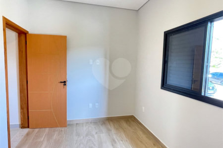 Casa à venda com 3 quartos, sendo 1 suíte, no condomínio Horto Florestal Iii, Sorocaba - SP