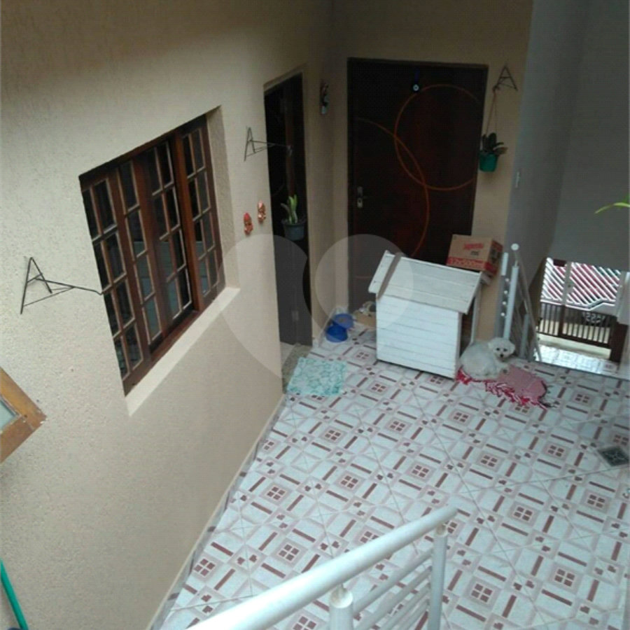 Sobrado à venda com 2 quartos em Jardim São José, Poá, SP