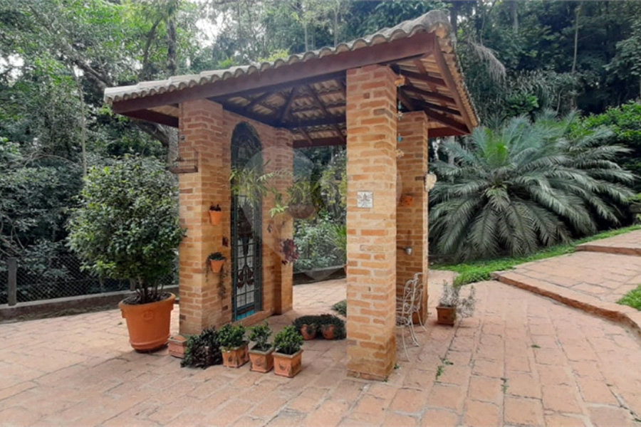 Casa à venda com 2 suítes no condomínio Residencial Cantareira, Mairiporã - SP