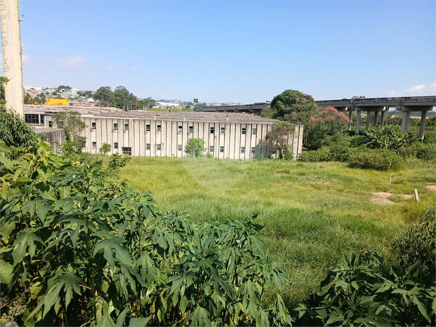 Terreno à venda em Jardim dos Ipês, Itaquaquecetuba, SP