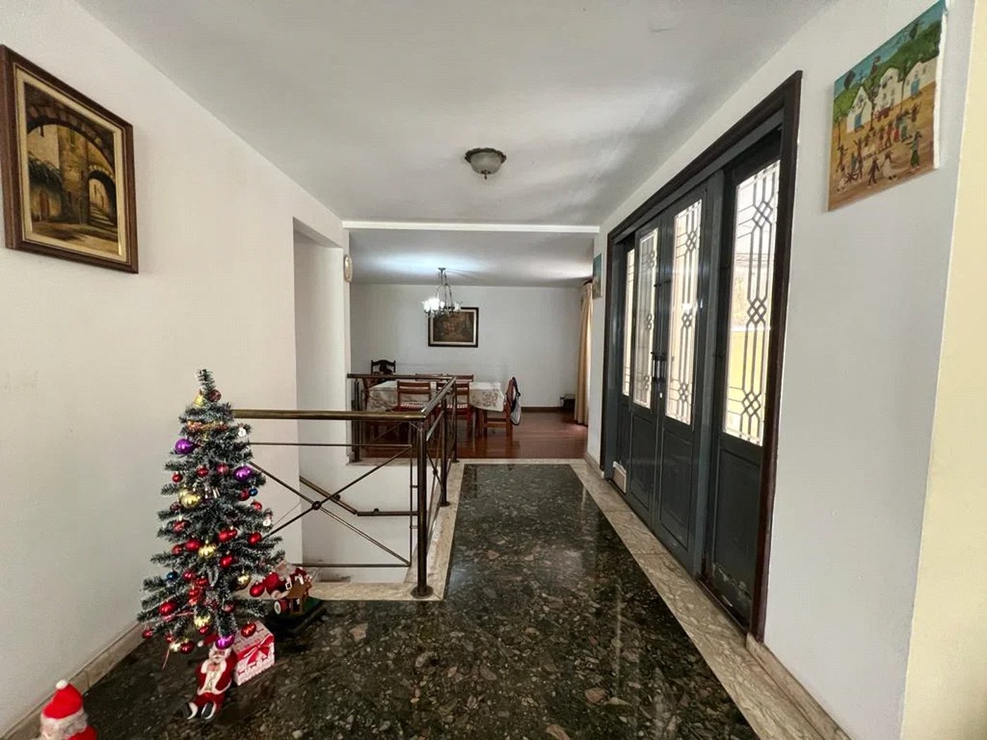 Casa à venda com 4 quartos, sendo 1 suíte, em Jardim das Vertentes, São Paulo, SP