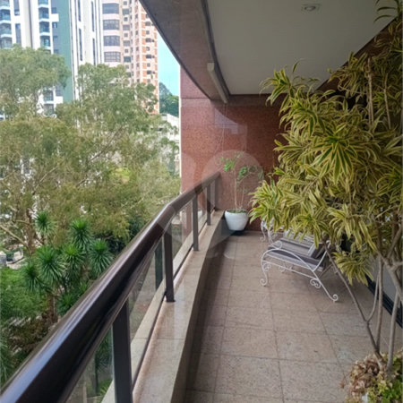 Apartamento à venda com 3 suítes em Vila Suzana, São Paulo, SP