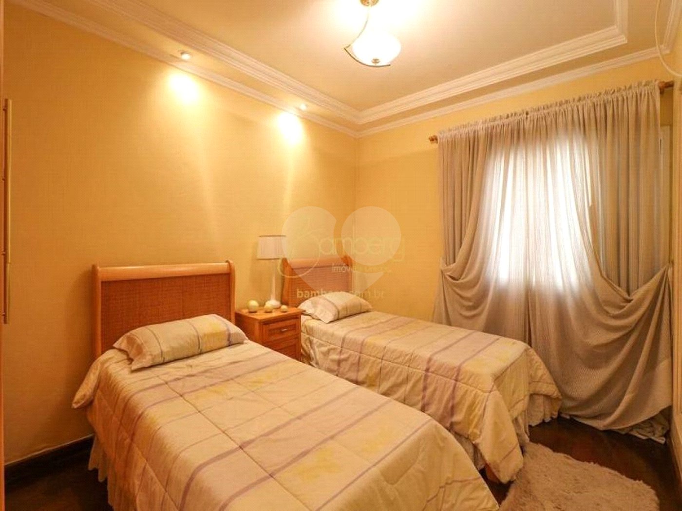 Casa à venda com 4 quartos, sendo 2 suítes, em Jardim Trussardi, São Paulo, SP