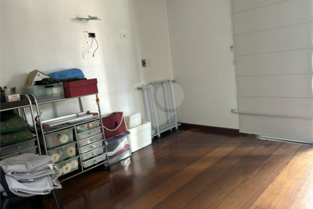 Apartamento à venda com 4 quartos, sendo 2 suítes,  em Paineiras do Morumbi, São Paulo, SP