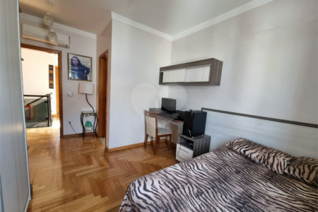 Casa à venda com 3 suítes no condomínio Horto Florestal I, Sorocaba - SP