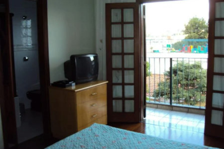 Sobrado à venda com 4 quartos, sendo 2 suítes, em Jardim Peri Peri, São Paulo, SP
