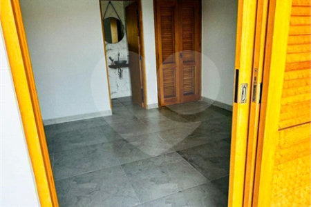 Casa à venda com 4 suítes no condomínio Associação Portal Ouro Verde, Atibaia - SP