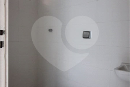 Sobrado à venda com 3 quartos, sendo 1 suíte, em Vila Firmiano Pinto, São Paulo, SP
