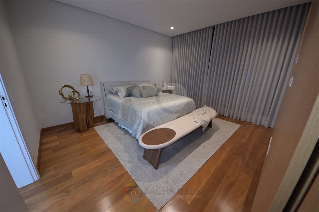 Casa à venda com 4 suítes no condomínio Villa dos Pinheiros, Indaiatuba - SP