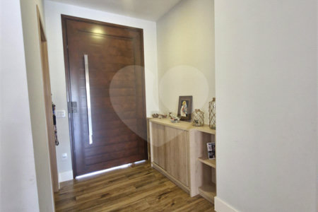 Casa à venda com 5 quartos, sendo 3 suítes, no condomínio Residencial Terras de Vinhedo, Vinhedo - SP