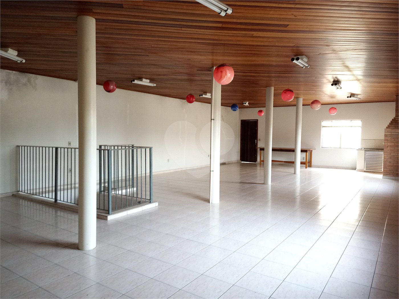 Sobrado à venda com 5 quartos em Horto, São Paulo, SP