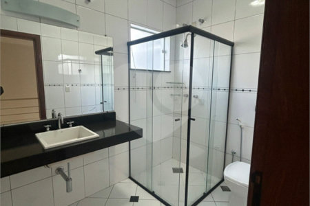 Casa à venda com 4 quartos, sendo 1 suíte,  no condomínio Lago da Boa Vista, Sorocaba - SP