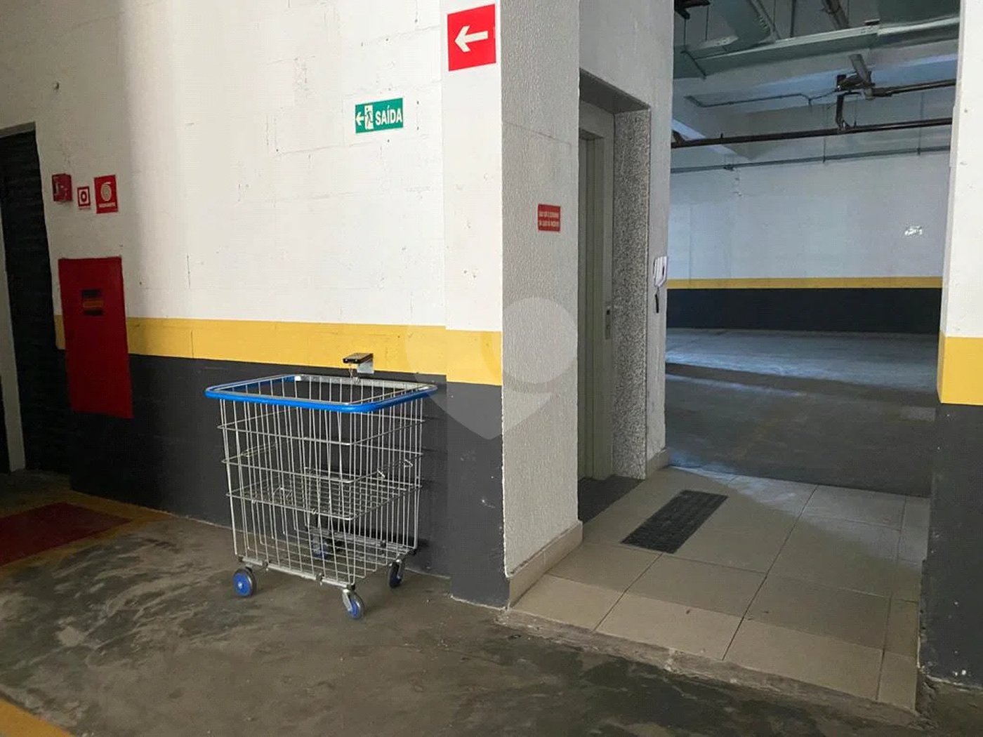 Apartamento à venda ou para alugar com 2 quartos, sendo 1 suíte, em Condomínio Granja Viana Ii, Cotia, SP