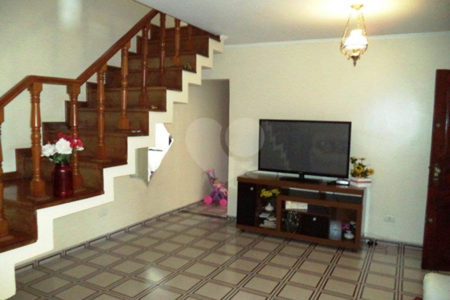 Sobrado à venda com 3 quartos, sendo 1 suíte, em Tremembé, São Paulo, SP