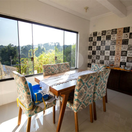 Casa à venda com 3 quartos, sendo 2 suítes,  em Alto da Serra (mailasqui), São Roque, SP