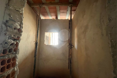Casa à venda com 2 quartos, sendo 1 suíte,  no condomínio Tivolli, Itapetininga - SP