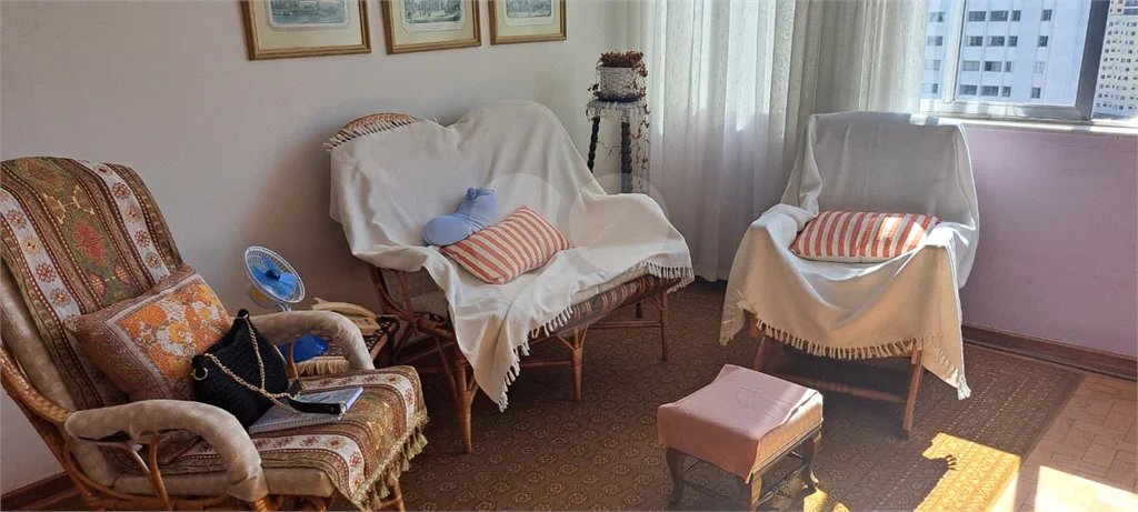 Apartamento à Venda na Aclimação