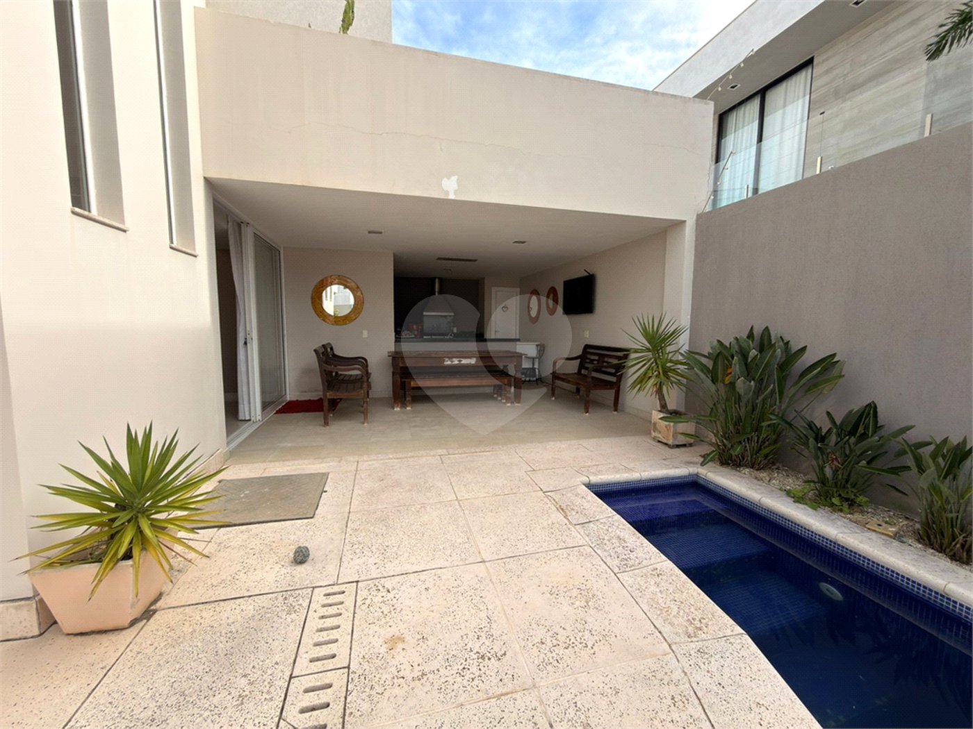 Casa à venda com 4 suítes em Portinho, Cabo Frio, RJ