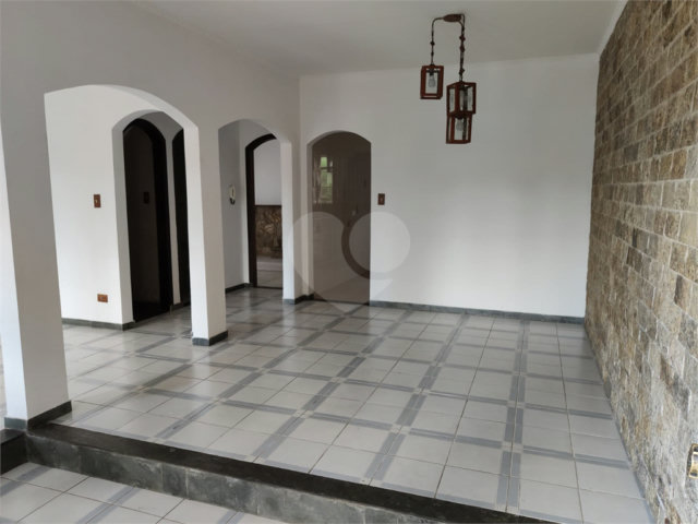 Sobrado à venda com 4 quartos, sendo 1 suíte,  em Vila Nova Mazzei, São Paulo, SP