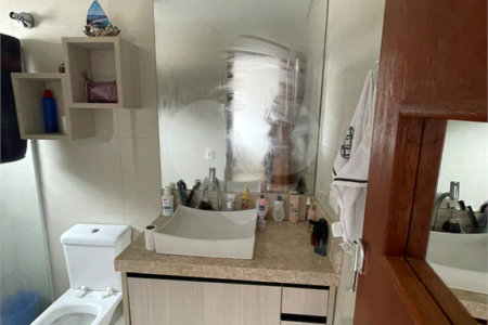 Sobrado à venda com 3 suítes em Vila Nivi, São Paulo, SP