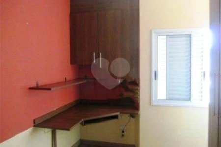 Casa à venda com 3 quartos, sendo 1 suíte, em Vila Nova Carolina, São Paulo, SP