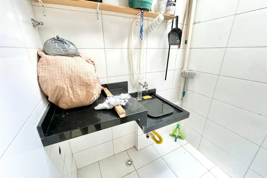 Casa à venda com 2 suítes no condomínio Residêncial Antuérpia, São Paulo - SP