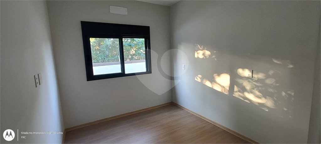 Casa à venda com 3 suítes no condomínio Reserva Ybyra, Atibaia - SP